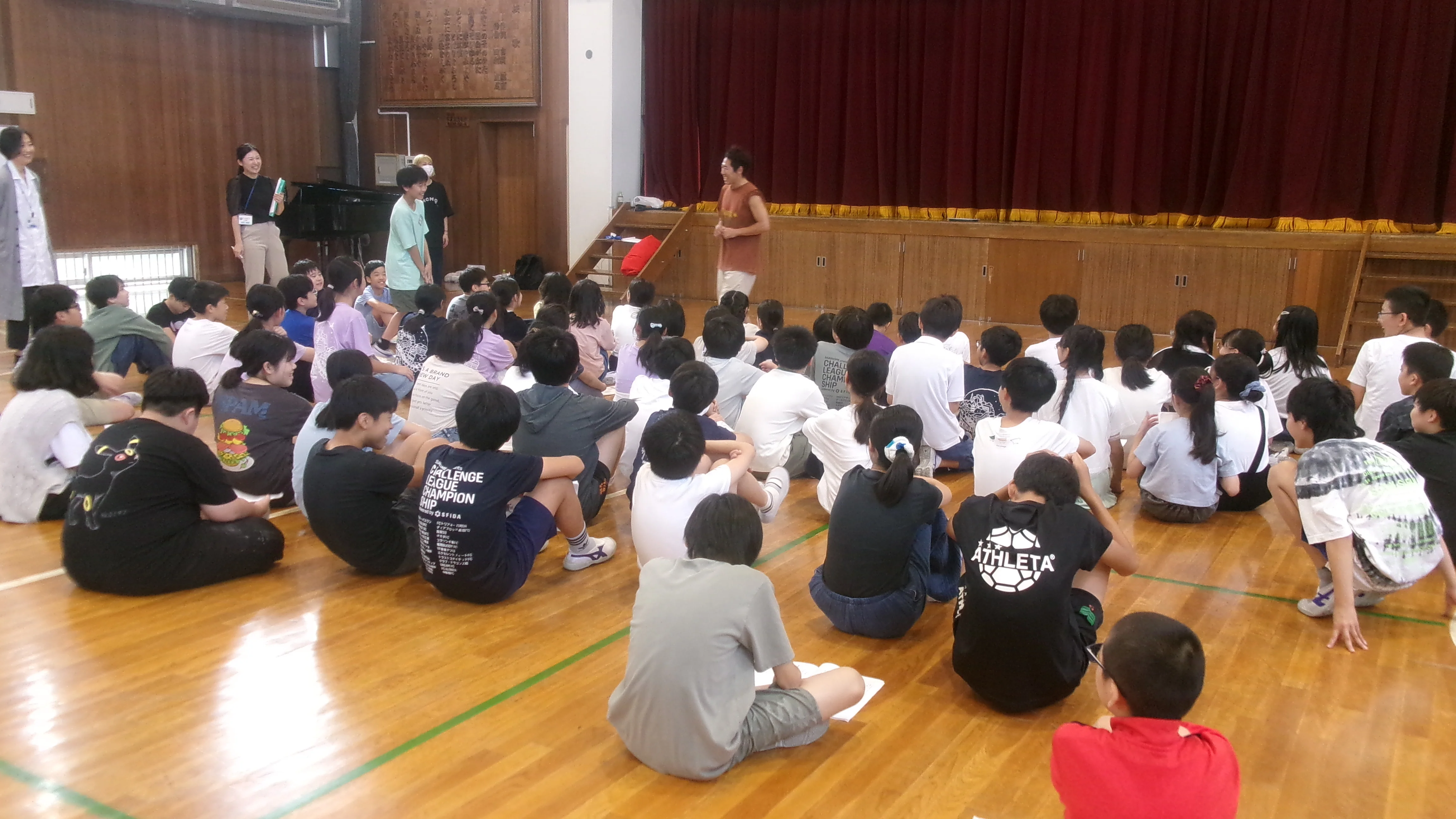 アウトリーチ 小学校授業の様子